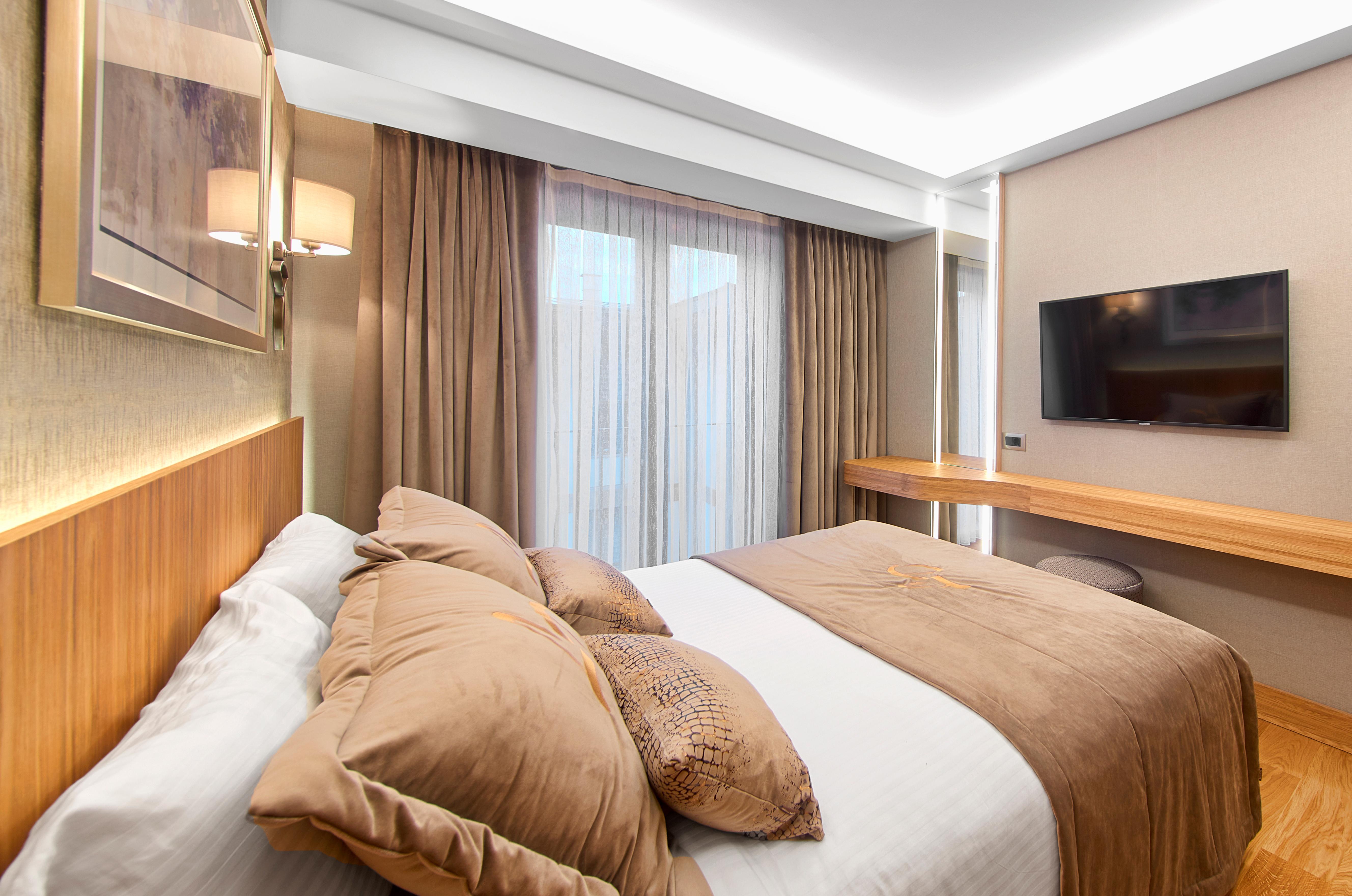 Lady Diana Hotel — Photos 2